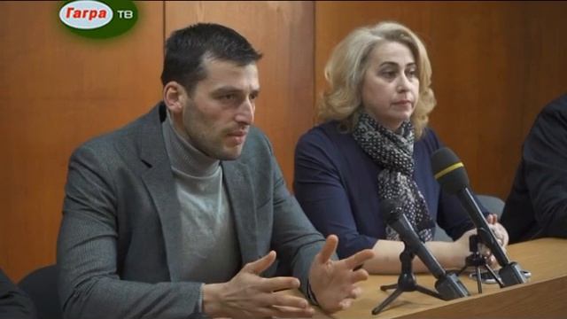 Вековые абхазские пальмы атаковал пальмовый долгоносик смотреть онлайн