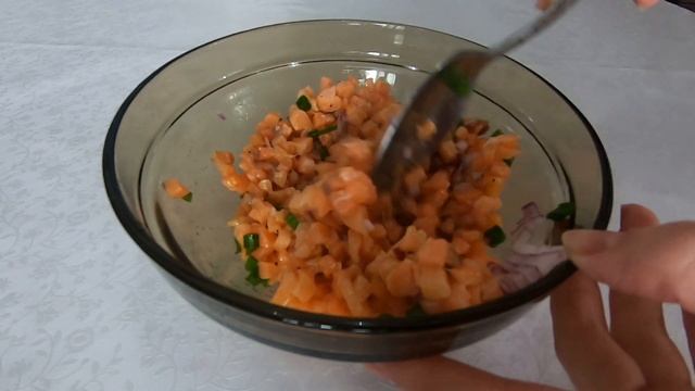 Закуска с Красной рыбой и Пикантным Соевым Соусом смотреть онлайн