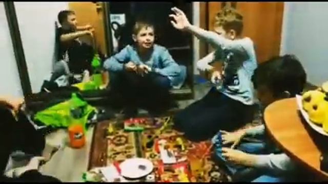 КТО ПОСЛЕДНИЙ ПЕРЕСТАНЕТ ЕСТЬ ЧЕЛЕНДЖ. ft Derfil. смотреть онлайн