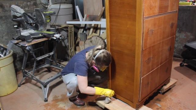 FB Marketplace Furniture Flip Extreme Makeover 1920s Art Deco Dresser Painted with Chalk Paint смотреть онлайн