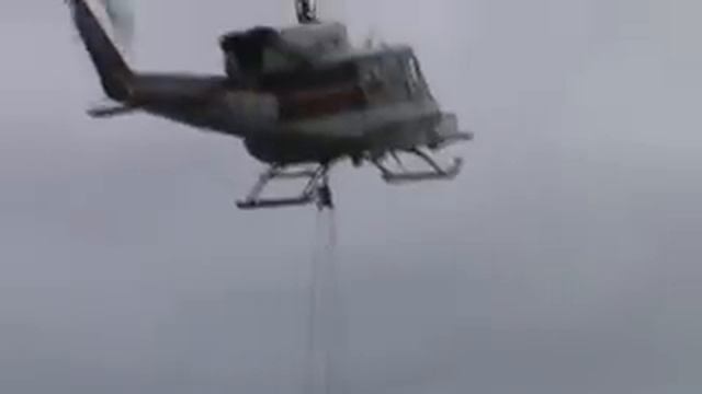 helicoptero sacando agua laguna REDONDA incendio mall del trebol смотреть онлайн