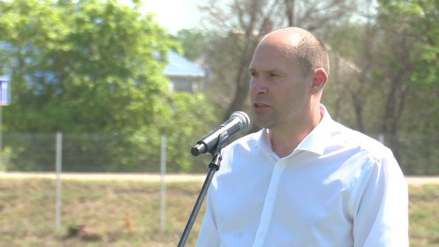 В поселке Виноградный реконструировали стадион смотреть онлайн