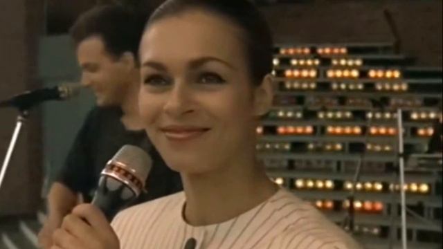 НЕ УЗНАТЬ! БРОСИЛА КАРЬЕРУ, ВЫШЛА ЗАМУЖ, РОДИЛА 4-Х ДЕТЕЙ и УЕХАЛА В ТАЙГУ | Как живёт звезда 90-х смотреть онлайн