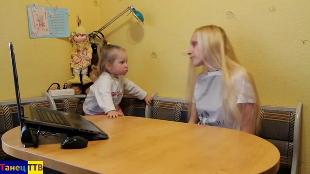 Сказка про снежинку! Обучающие видео для детей! Кто придумал имя снежинке! смотреть онлайн