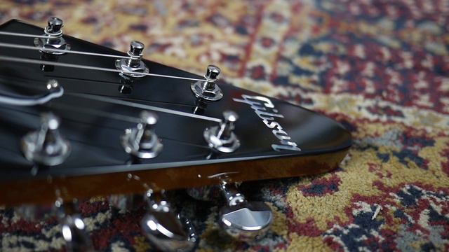 NEW Gibson Flying V, Antique Natural смотреть онлайн