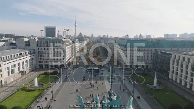 Brandenburg Gate Berlin | 4K Aerial Stock Video смотреть онлайн