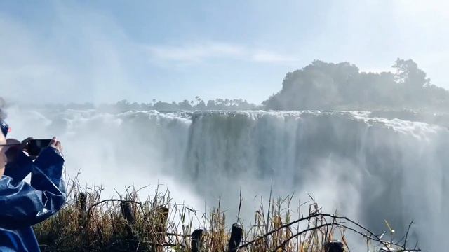 Victoria Falls Zambezi River смотреть онлайн