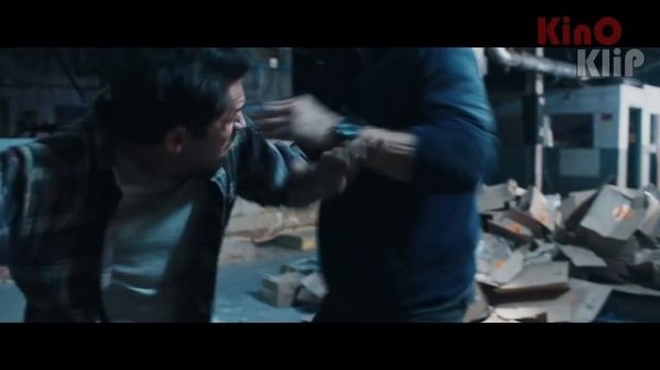 Падение замка Castle Falls (2021) KLIP