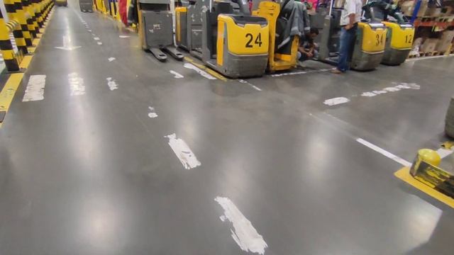 Топпинговых полы для промышленных зданий.