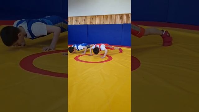 Вольная борьба. Проверка выносливости после тренировок. смотреть онлайн