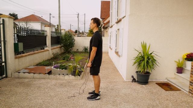 10 Минут ПРЫЖКОВ на СКАКАЛКЕ - Как Привести Себя в ФОРМУ смотреть онлайн