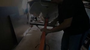 Как затащить тяжелою лодку в гараж с подъемом, самому без посторонней  помощи.