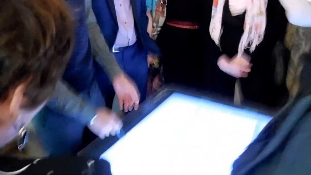 Интерактивный стол ActivTable на форуме "Педагоги России" в Челябинске (март 2014) смотреть онлайн