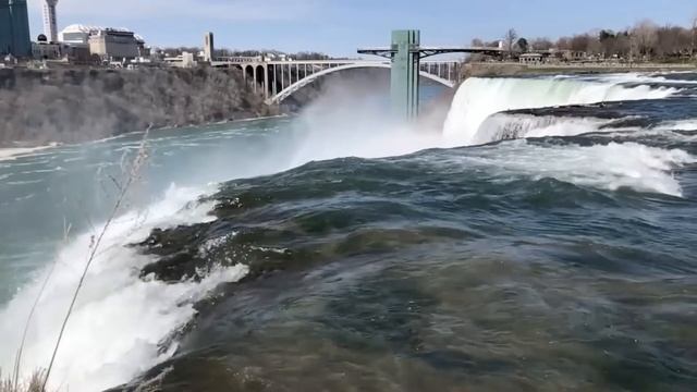Шум Ниагарского водопада | 10 часов звуков водопада для расслабления и релакса смотреть онлайн