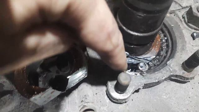 Замена подшипника полуоси на Mitsubishi Delica