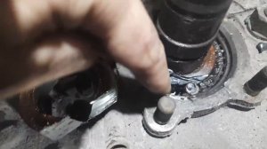 Замена подшипника полуоси на Mitsubishi Delica