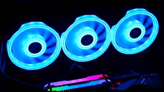Thermaltake Riing Quad 12 RGB 3-Fan Pack (CL-F088-PL12SW-A) смотреть онлайн