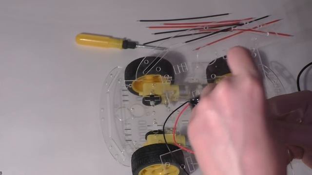 КАК СОБРАТЬ ПЛАТФОРМУ ДЛЯ РОБОТА ARDUINO смотреть онлайн