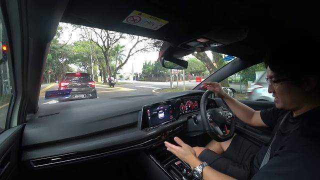 Part 1: Volkswagen Golf GTI MK 8 City Drive Review (Part 2 Genting) смотреть онлайн