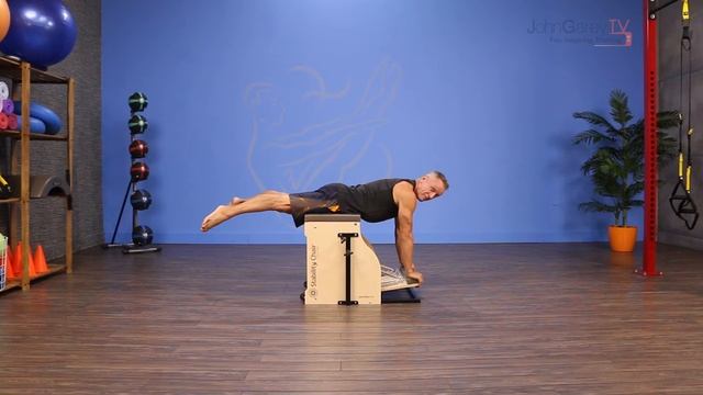 Grasshopper on Chair смотреть онлайн