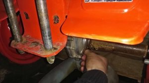 ЗАМЕНА МАСЛА в двигателе Lifan-168F2 и редукторе мотоблока АГАТ. Колея мотоблока АГАТ  发动机换油力帆-168F