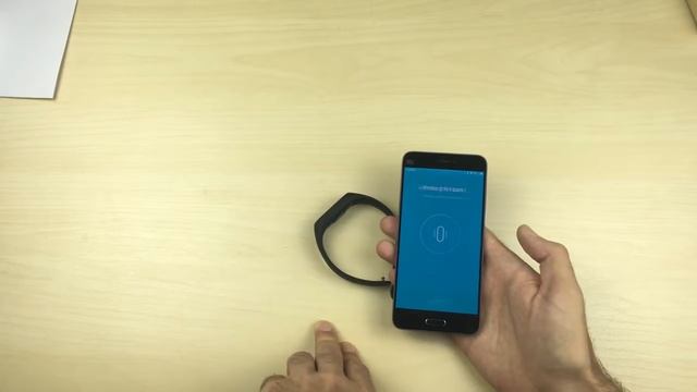 Xiaomi Mi Band 2 - умный браслет смотреть онлайн