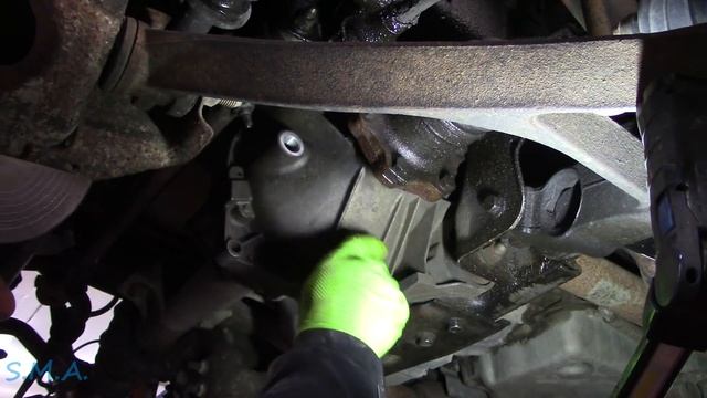 Cadillac Escalade (Chevy Tahoe): Differentials and Transfer Case Oil Change смотреть онлайн