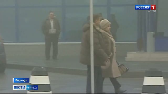 Непогода внесла свои коррективы в работу барнаульского аэропорта смотреть онлайн