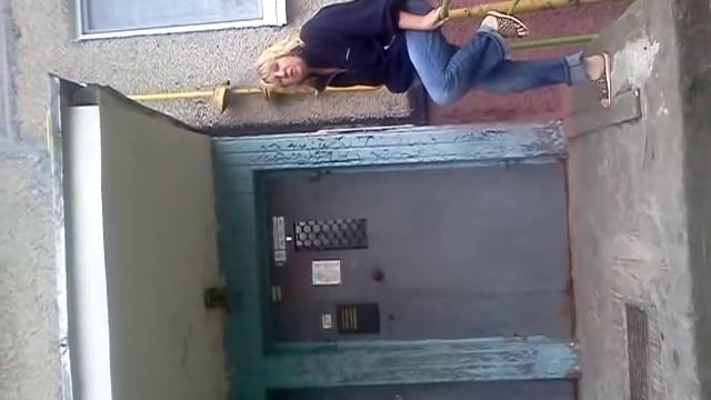 неадекватные соседи смотреть онлайн