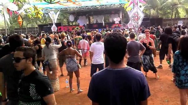 GOA BEACH PARTIES Rs 1500/- ( NIGHTLIFE, FOREIGNERS, SECRET PARTIES, NIGHTCLUB ENTRY ) || HINDI