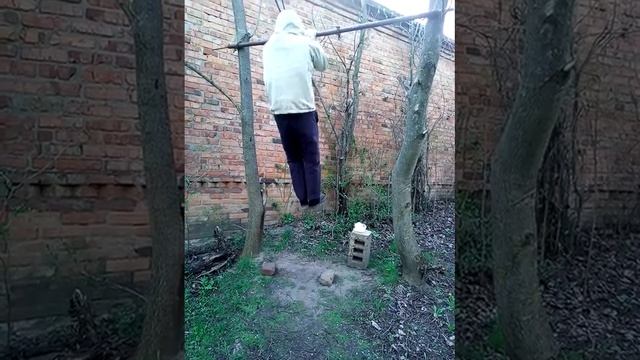 Подтягивания узким хватом 14.5 раз, диаметр турника 4.1см, свой вес 110 кг смотреть онлайн