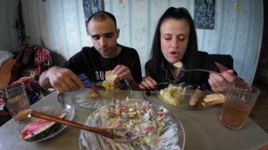 МУКБАНГ С ВАРЕЙ / КУПАТЫ / ПЮРЕ / САЛАТ ОВОЩНОЙ / БУТЕРБРОДЫ/ АРБУЗ ОБЖОР / EATING Mukbang ASMR АСМР