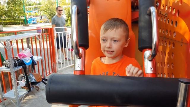 Парк развлечений "Сказка". "Колобок", начало))) смотреть онлайн