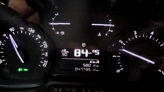Peugeot Traveller 1'400+ км на одном баке.