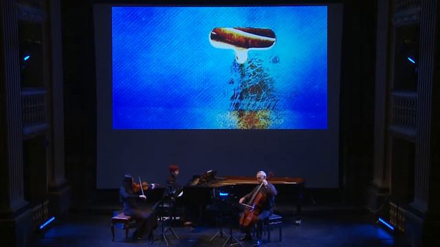 MAURICIO KAGEL - Trio num 1 Mov 2 смотреть онлайн