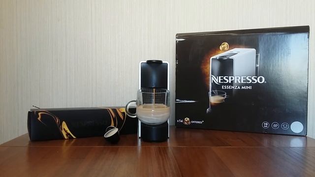 ESSENZA MINI С30 от Nespresso готовлю кофе