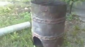 Копчение колбасы в гараже  в 200 л бочке. Что кушают Украинцы Невероятно но факт