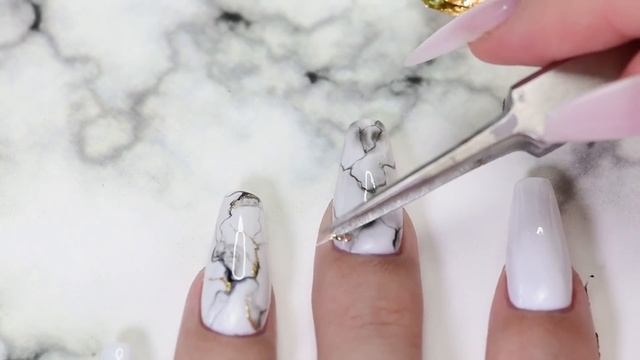 3 Ways To Make Realistic White Marble Nails With Gel Polish! смотреть онлайн
