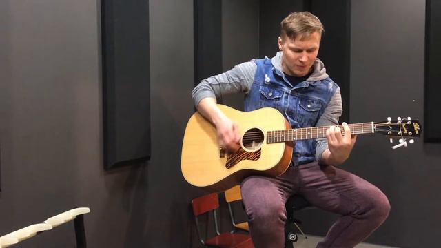 GIbson J-35 краткий обзор и звук смотреть онлайн