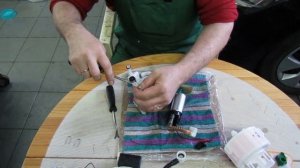 Хендай Солярис (Hyundai Solaris).Замена топливного фильтра и сетки бензонасоса.Пошаговая инструкция