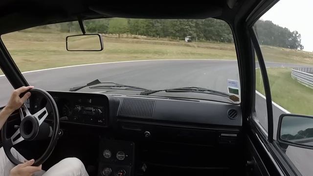 VW Golf GTI Mk1 - Test Pau-Arnos circuit смотреть онлайн