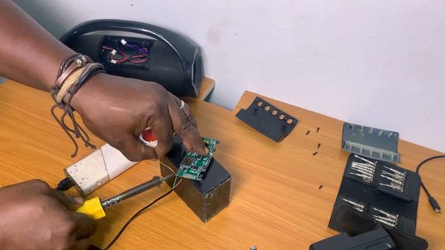 How To Repair T&G TG136 Wireless Bluetooth Speaker Radio Charging Port.