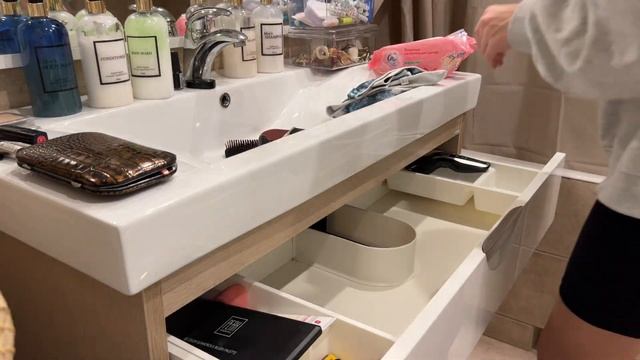 БОЛЬШАЯ УБОРКА В ВАННОЙ КОМНАТЕ? ? как я храню вещи на съемной квартире смотреть онлайн