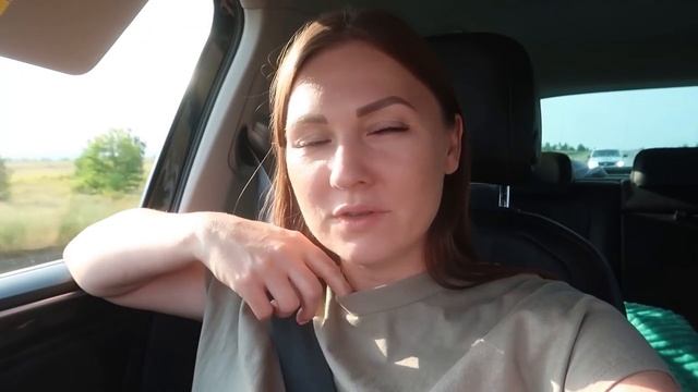 ВЛОГ: ЕДЕМ НА МОРЕ С ДВУМЯ ДЕТЬМИ. ОСТАНОВКА В ВОЛГОГРАДЕ смотреть онлайн
