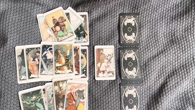 что он чувствует ко мне? // расклад таро «вокзал на двоих» смотреть онлайн