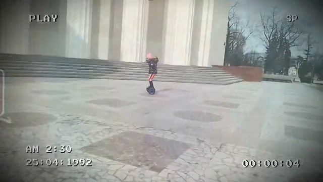 Муза и гироскутер.  Олд скул.