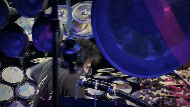 Terry Bozzio -- Guitar Center Drum Off 2011 (Part I) смотреть онлайн