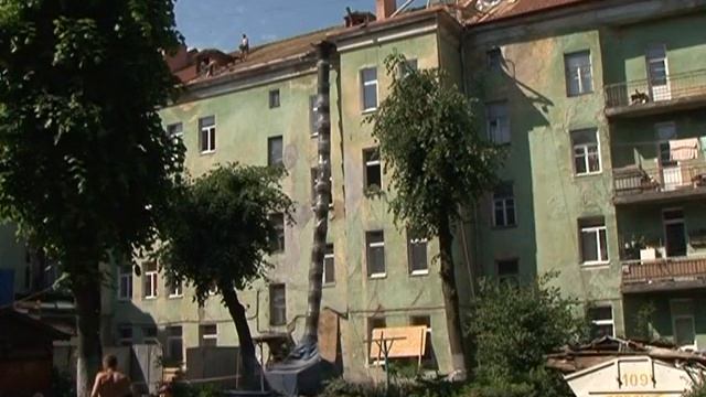 Андрей Кропоткин о капитальном ремонте кровли дома по ул Грига № 36 40 ул Фрунзе № 87 89 смотреть онлайн