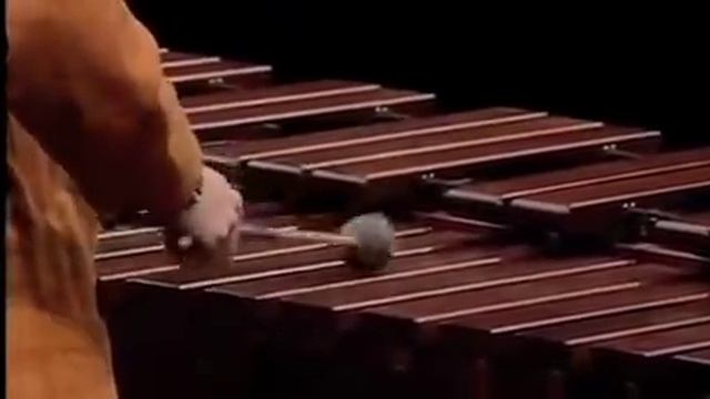How to truly listen | Evelyn Glennie смотреть онлайн