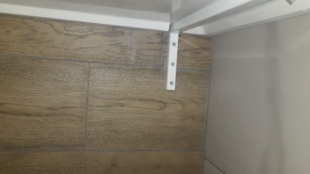 Сделали кафель на кухне и в прихожей. Готовимся к заливке пола. Дневник самострощика. смотреть онлайн